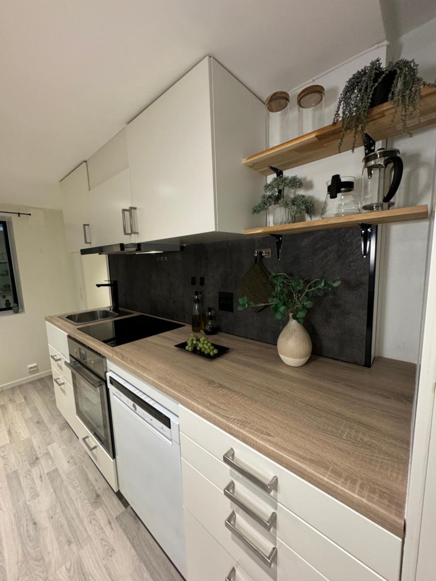 Aurora Polaris Apartment - 750M From Citycenter - Free Parking Тромсьо Екстериор снимка