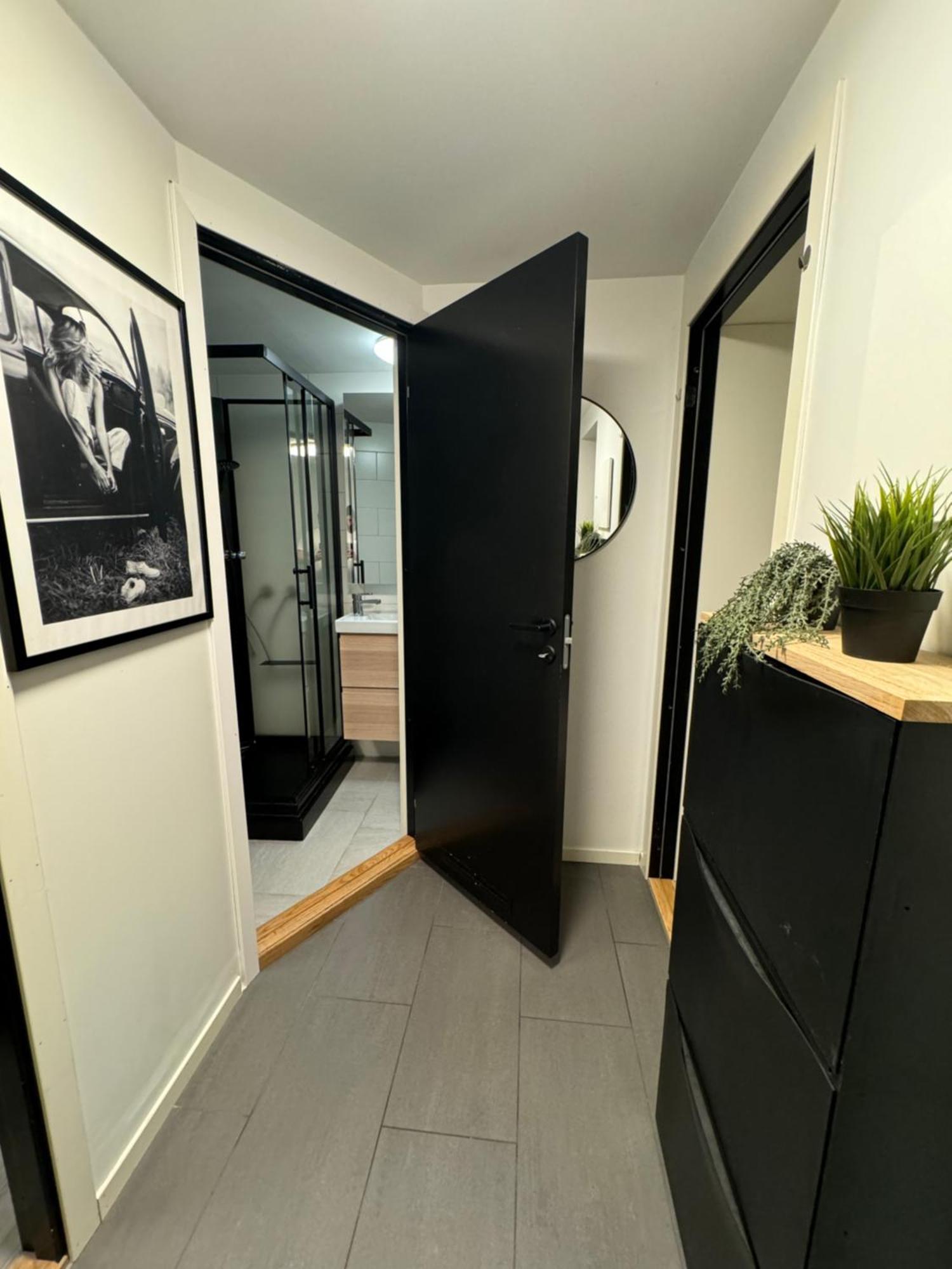 Aurora Polaris Apartment - 750M From Citycenter - Free Parking Тромсьо Екстериор снимка